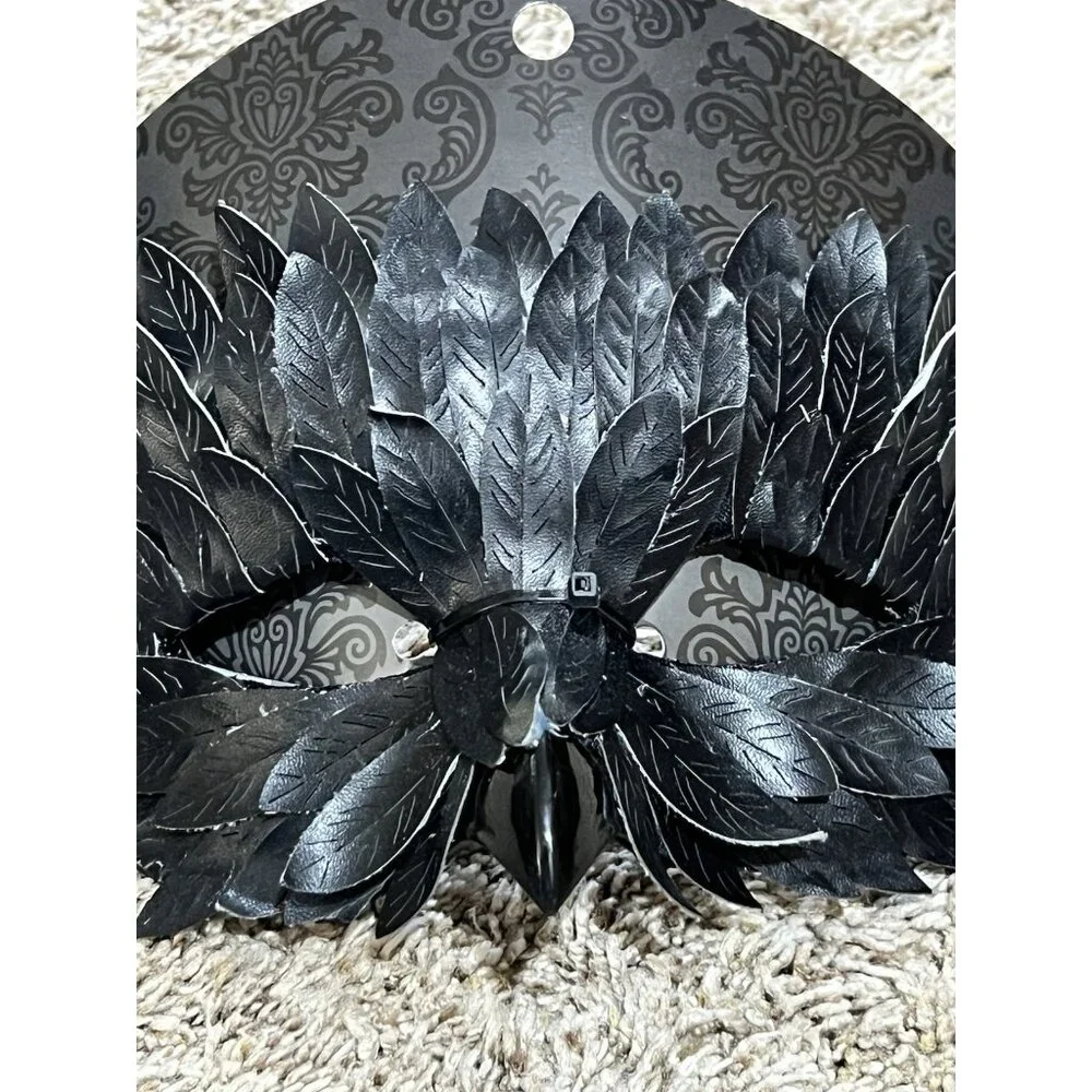 New ~ Grandinroad Black Masquerade Mask, Crow ~ Halloween - Picture 2 of 4